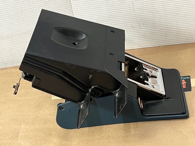 OEM 1974 1975 1976 Cadillac Deville Eldorado Fleetwood Calais DASH ASHTRAY ASH TRAY ASSEMBLY WITH TRACKS (BLUE) - Image 3