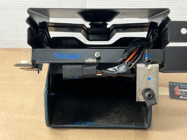 OEM 1974 1975 1976 Cadillac Deville Eldorado Fleetwood Calais DASH ASHTRAY ASH TRAY ASSEMBLY WITH TRACKS (BLUE) - Image 20
