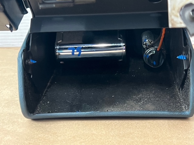 OEM 1974 1975 1976 Cadillac Deville Eldorado Fleetwood Calais DASH ASHTRAY ASH TRAY ASSEMBLY WITH TRACKS (BLUE) - Image 21