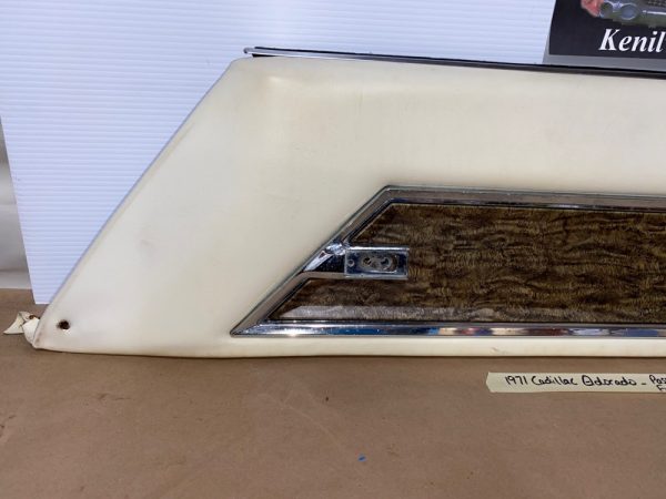OEM 1971 1972 Cadillac Eldorado Coupe Deville Calais 2 Door RIGHT PASSENGER SIDE FRONT UPPER DOOR PANEL TRIM - Image 2