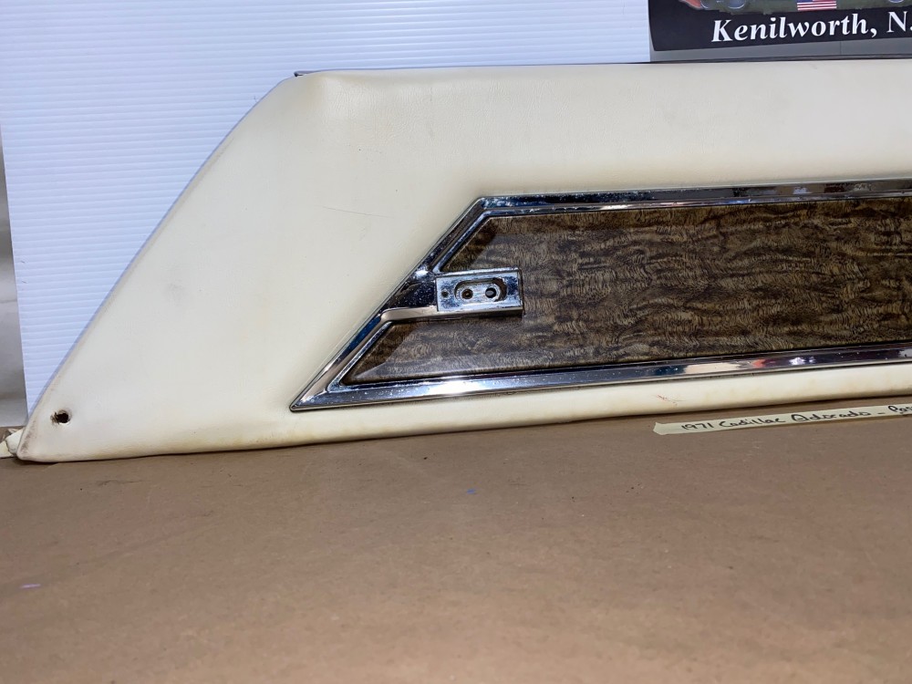 OEM 1971 1972 Cadillac Eldorado Coupe Deville Calais 2 Door RIGHT PASSENGER SIDE FRONT UPPER DOOR PANEL TRIM - Image 6