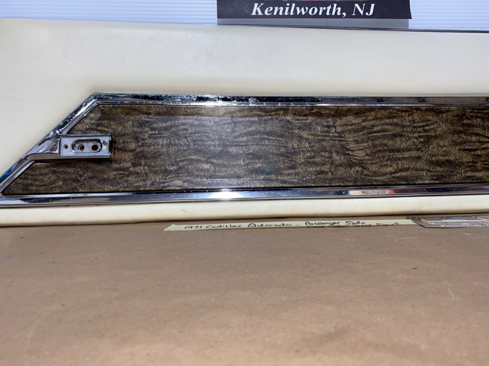 OEM 1971 1972 Cadillac Eldorado Coupe Deville Calais 2 Door RIGHT PASSENGER SIDE FRONT UPPER DOOR PANEL TRIM - Image 7
