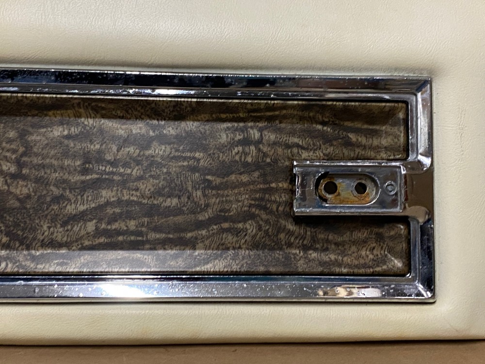 OEM 1971 1972 Cadillac Eldorado Coupe Deville Calais 2 Door RIGHT PASSENGER SIDE FRONT UPPER DOOR PANEL TRIM - Image 13