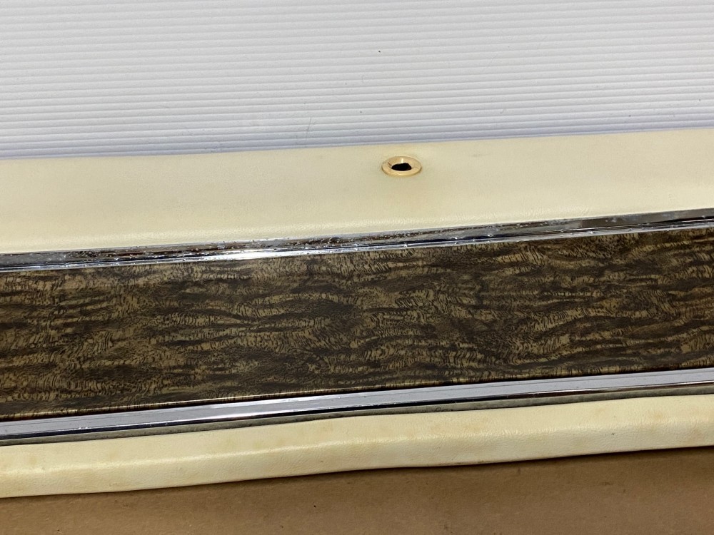 OEM 1971 1972 Cadillac Eldorado Coupe Deville Calais 2 Door RIGHT PASSENGER SIDE FRONT UPPER DOOR PANEL TRIM - Image 16