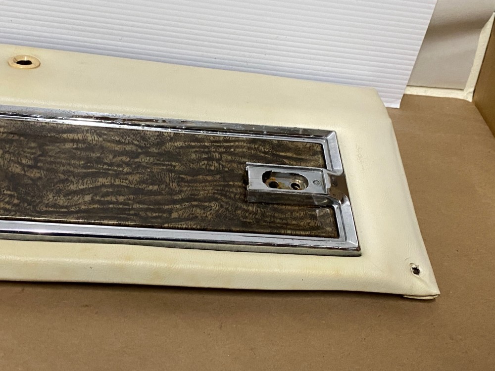 OEM 1971 1972 Cadillac Eldorado Coupe Deville Calais 2 Door RIGHT PASSENGER SIDE FRONT UPPER DOOR PANEL TRIM - Image 17