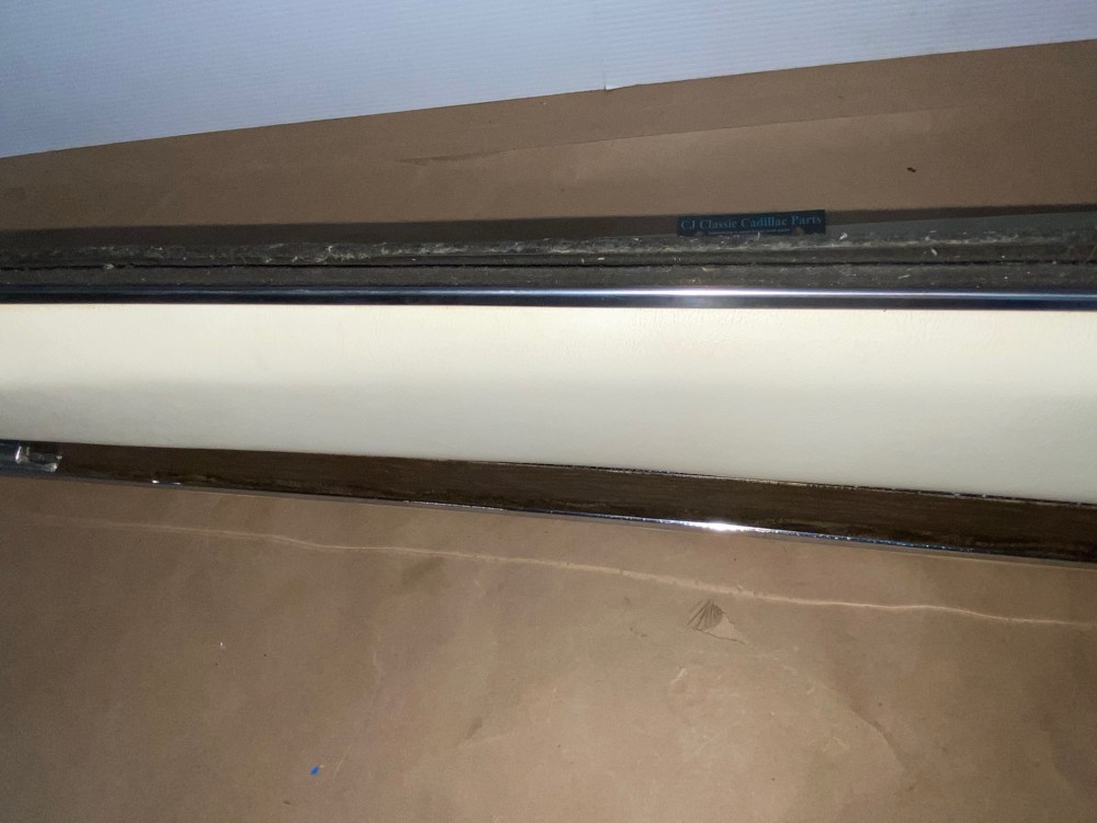 OEM 1971 1972 Cadillac Eldorado Coupe Deville Calais 2 Door RIGHT PASSENGER SIDE FRONT UPPER DOOR PANEL TRIM - Image 21