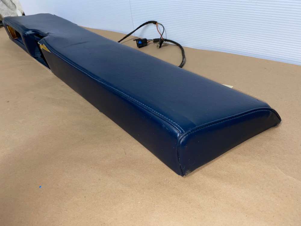 OEM 1966 1967 Cadillac Fleetwood 75 LIMO LIMOUSINE RIGHT PASSENGER SIDE REAR DOOR PANEL ARM REST PAD BASE WITH VENT & COURTESY LIGHT - DARK BLUE - Image 7