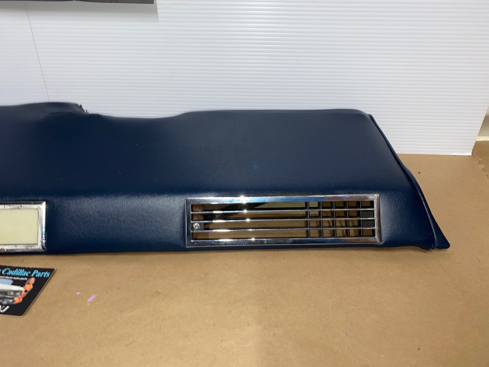 OEM 1966 1967 Cadillac Fleetwood 75 LIMO LIMOUSINE RIGHT PASSENGER SIDE REAR DOOR PANEL ARM REST PAD BASE WITH VENT & COURTESY LIGHT - DARK BLUE - Image 11