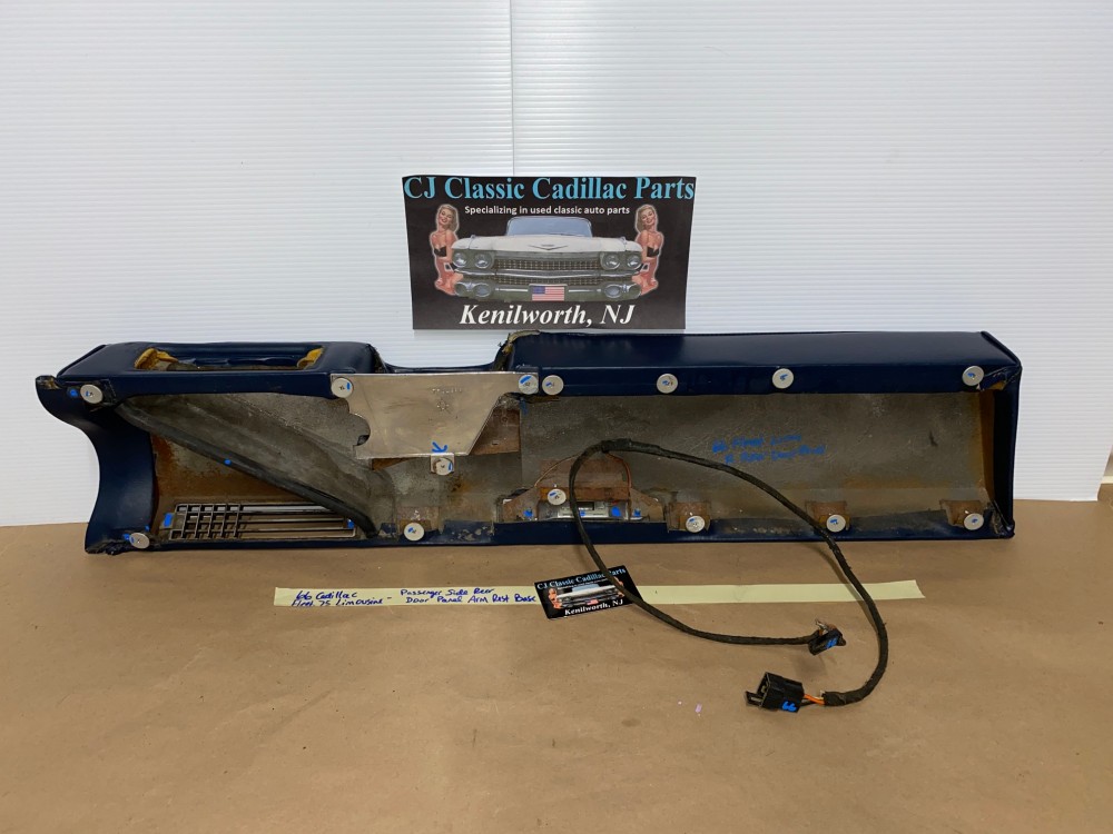 OEM 1966 1967 Cadillac Fleetwood 75 LIMO LIMOUSINE RIGHT PASSENGER SIDE REAR DOOR PANEL ARM REST PAD BASE WITH VENT & COURTESY LIGHT - DARK BLUE - Image 14
