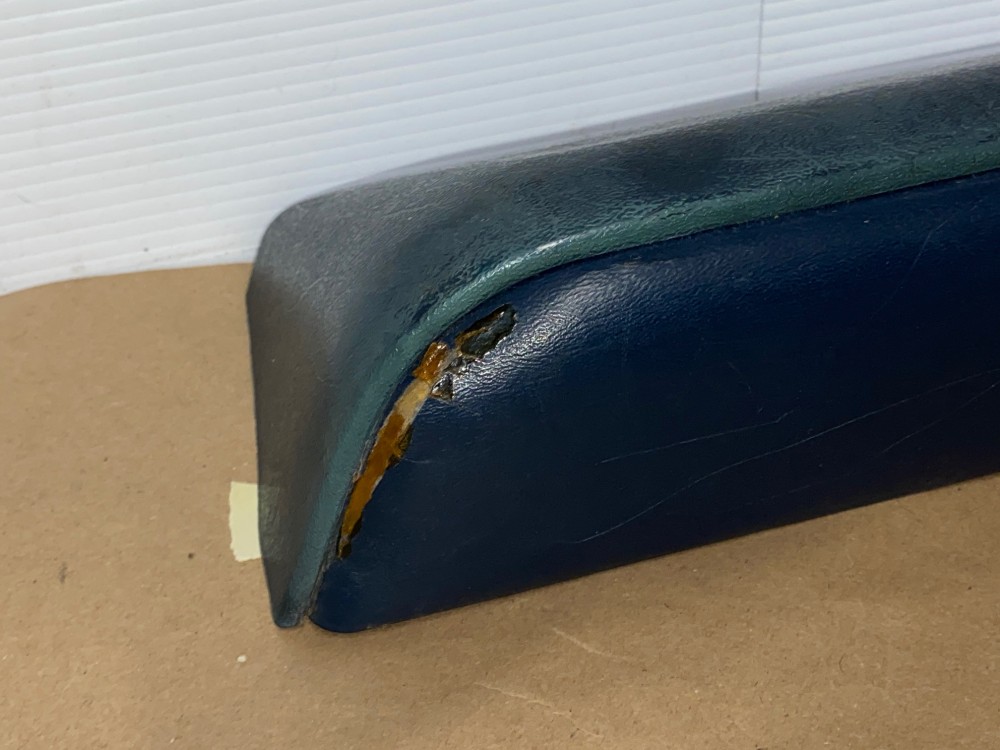OEM 1966 1967 Cadillac Fleetwood LIMO LIMOUSINE RIGHT PASSENGER SIDE FRONT DOOR PANEL ARM REST BASE PAD TRIM - - DARK BLUE - Image 8