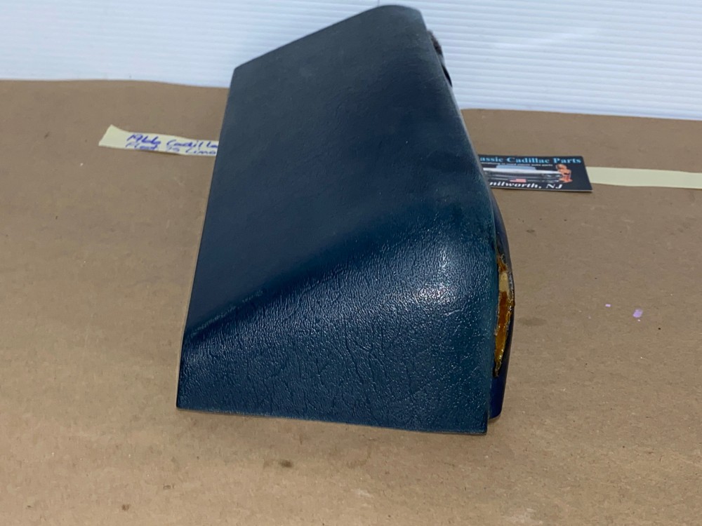 OEM 1966 1967 Cadillac Fleetwood LIMO LIMOUSINE RIGHT PASSENGER SIDE FRONT DOOR PANEL ARM REST BASE PAD TRIM - - DARK BLUE - Image 9