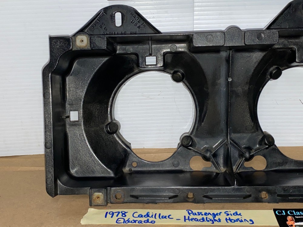 OEM 1977 1978 Cadillac Eldorado RIGHT PASSENGER SIDE PLASTIC HEADLIGHT BUCKET HOUSING MOUNT #1609618 - Image 3