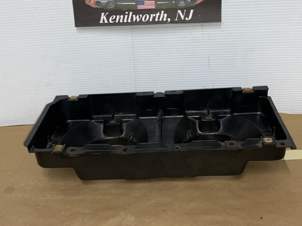 OEM 1977 1978 Cadillac Eldorado RIGHT PASSENGER SIDE PLASTIC HEADLIGHT BUCKET HOUSING MOUNT #1609618 - Image 5