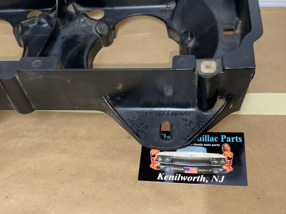 OEM 1977 1978 Cadillac Eldorado RIGHT PASSENGER SIDE PLASTIC HEADLIGHT BUCKET HOUSING MOUNT #1609618 - Image 8