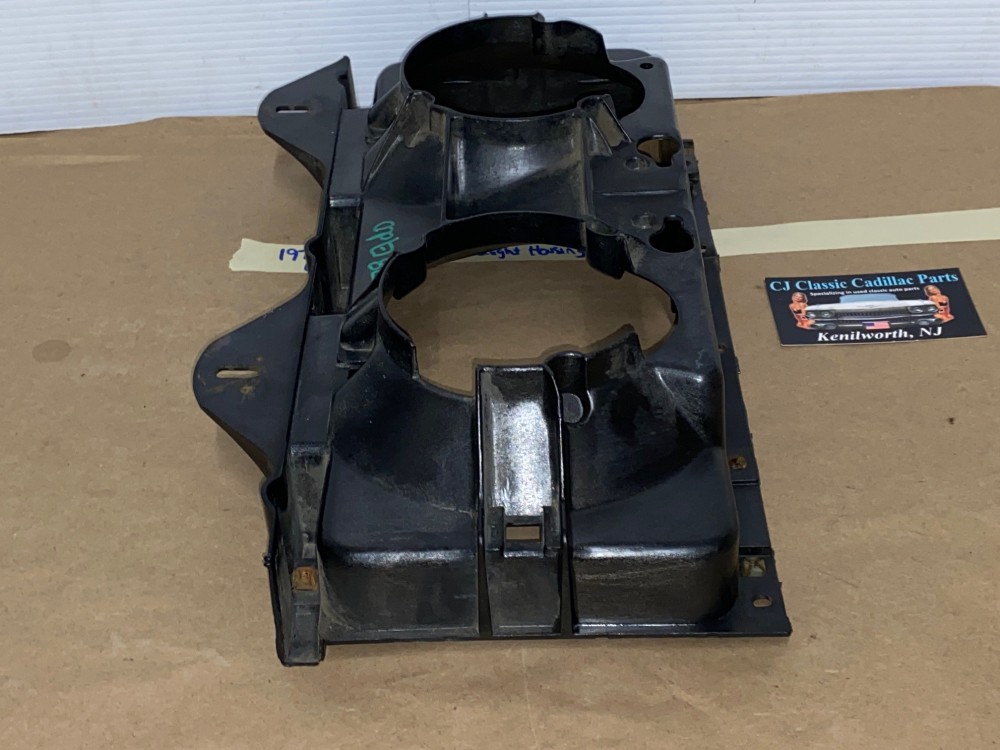 OEM 1977 1978 Cadillac Eldorado RIGHT PASSENGER SIDE PLASTIC HEADLIGHT BUCKET HOUSING MOUNT #1609618 - Image 17