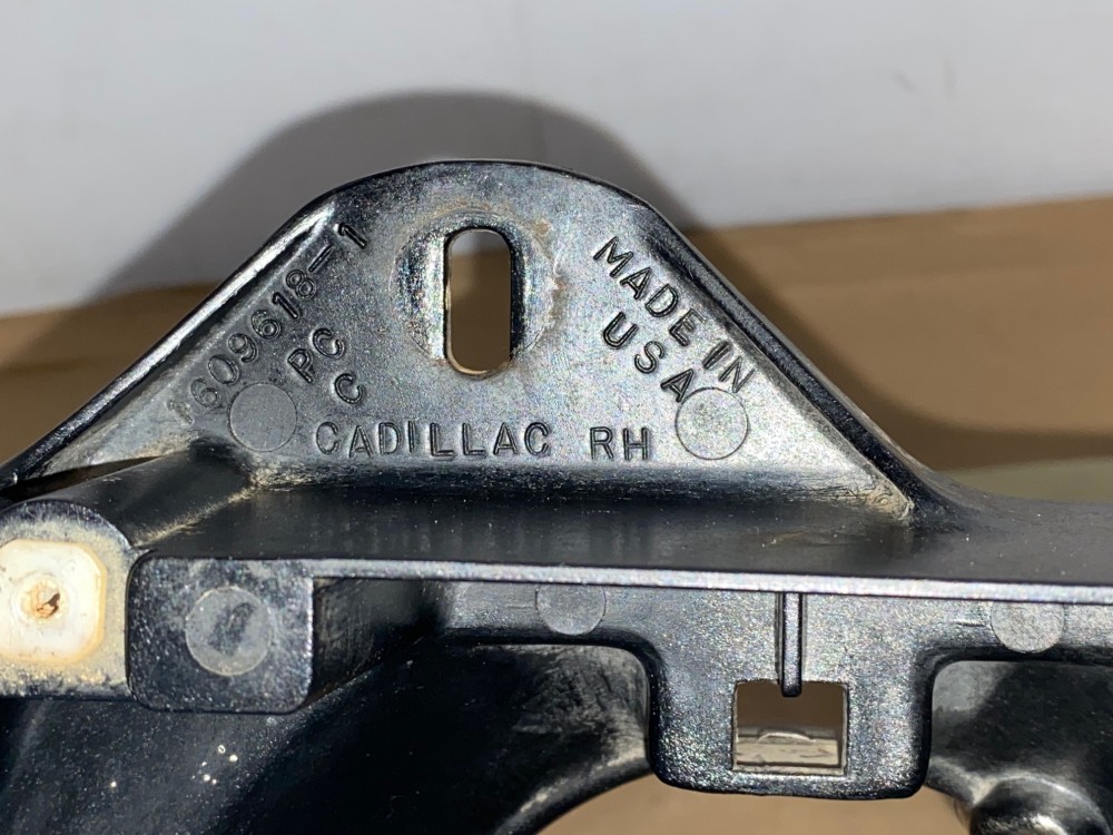 OEM 1977 1978 Cadillac Eldorado RIGHT PASSENGER SIDE PLASTIC HEADLIGHT BUCKET HOUSING MOUNT #1609618 - Image 22