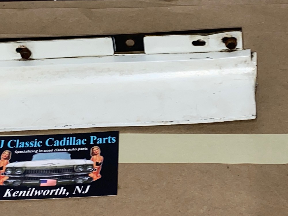 OEM 1977 1978 Cadillac Eldorado RIGHT PASSENGER SIDE HEADLIGHT BUMPER FILLERS PANEL WITH SUPPORT BRACKET #1610701 - Image 4