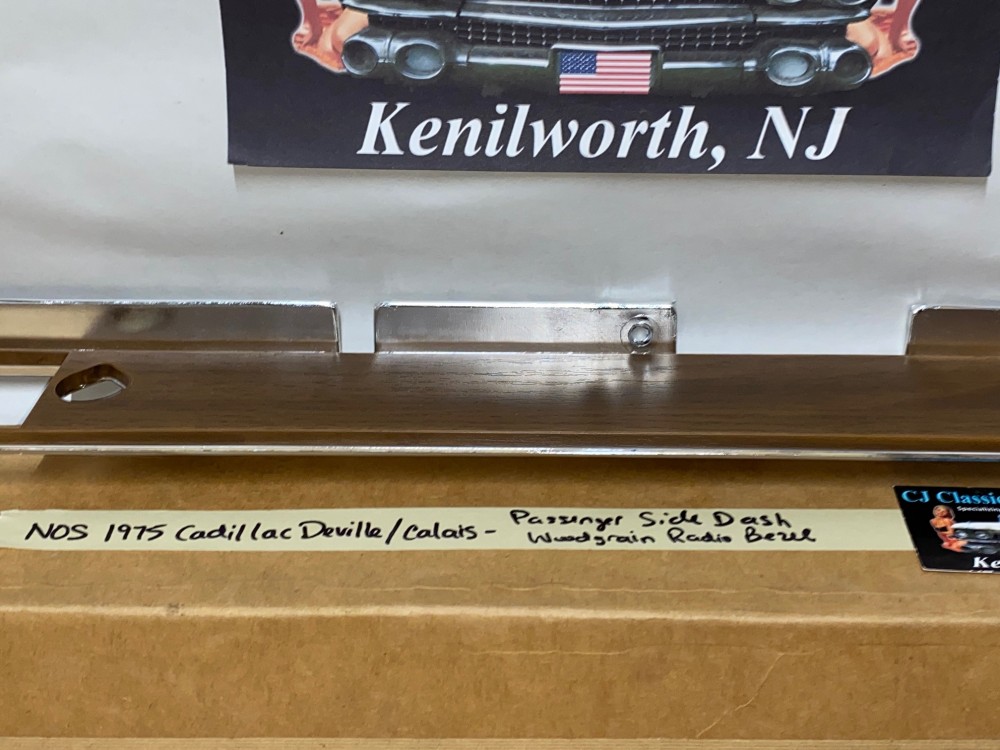 NOS 1974 1975 1976 Cadillac Fleetwood Deville Eldorado Calais RIGHT PASSENGER SIDE DASH WOODGRAIN TRIM RADIO BEZEL #1605940 - Image 10