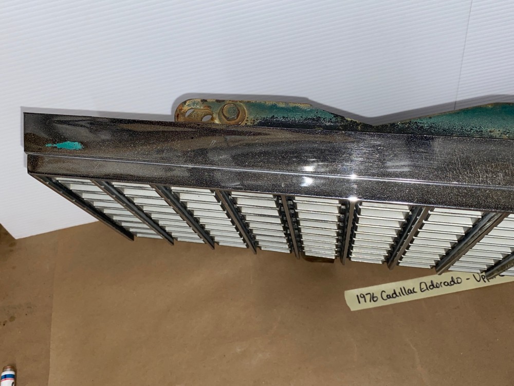 OEM 1975 1976 Cadillac Eldorado FRONT UPPER GRILL WITH MOUNTING BRACKETS #1606877 - Image 10