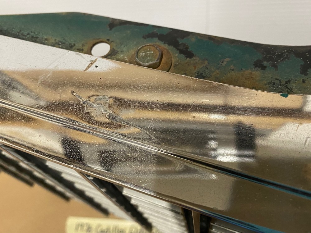 OEM 1975 1976 Cadillac Eldorado FRONT UPPER GRILL WITH MOUNTING BRACKETS #1606877 - Image 11
