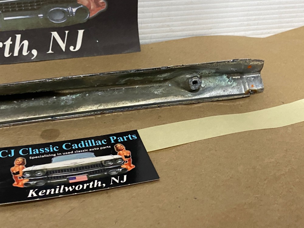 OEM 1959 Cadillac Deville Eldorado Fleetwood RIGHT PASSENGER SIDE FRONT FENDER GUNSIGHT CHROME TRIM MOLDING #1470534 - Image 6