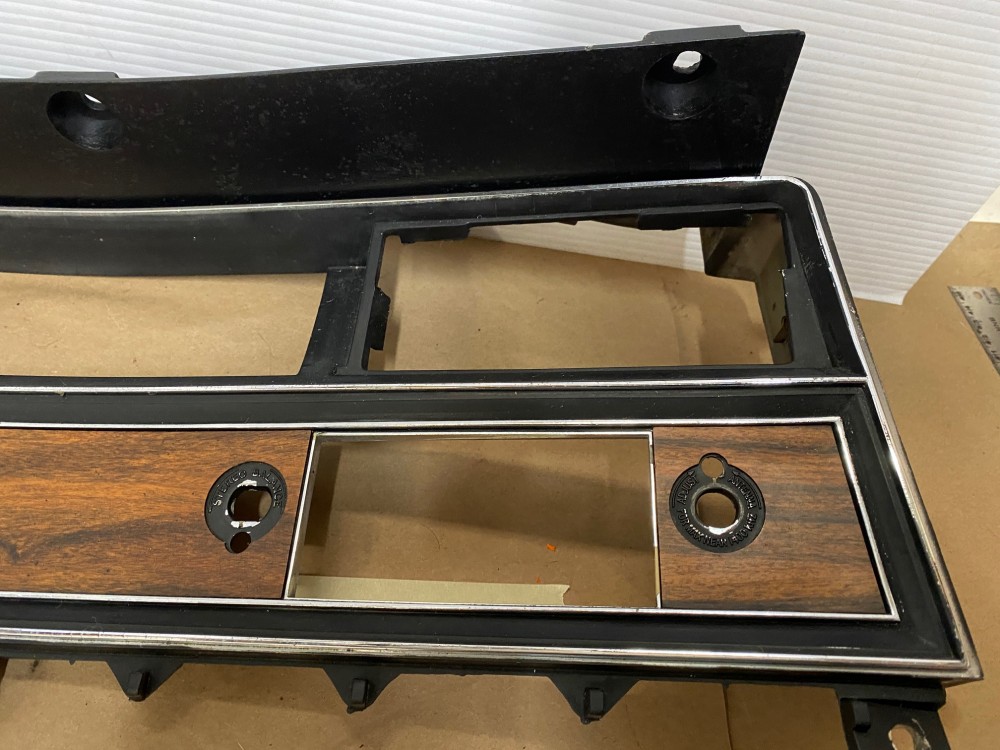 OEM 1971 1972 1973 Cadillac Deville Eldorado Calais LEFT DASH INSTRUMENT CLUSTER SPEEDOMETER RADIO BEZEL WOODGRAIN TRIM #1496235 - Image 15
