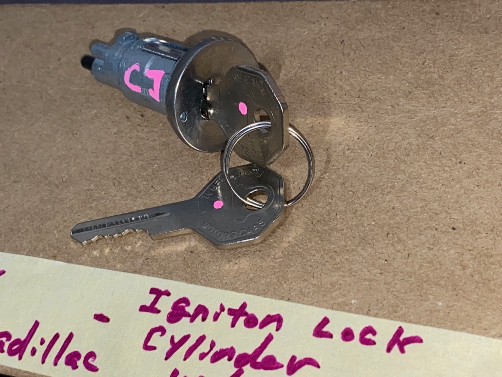 NEW 1968 CADILLAC DEVILLE ELDORADO FLEETWOOD CALAIS IGNITION LOCK CYLINDER WITH KEYS - Image 3