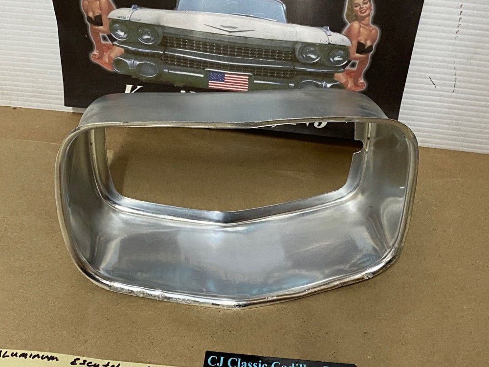 OEM 1962 Cadillac Deville Eldorado Fleetwood BRAKE LIGHT TAIL LIGHT ALUMINUM ESCUTCHEON INSERT BEZEL #1477414 - Image 3
