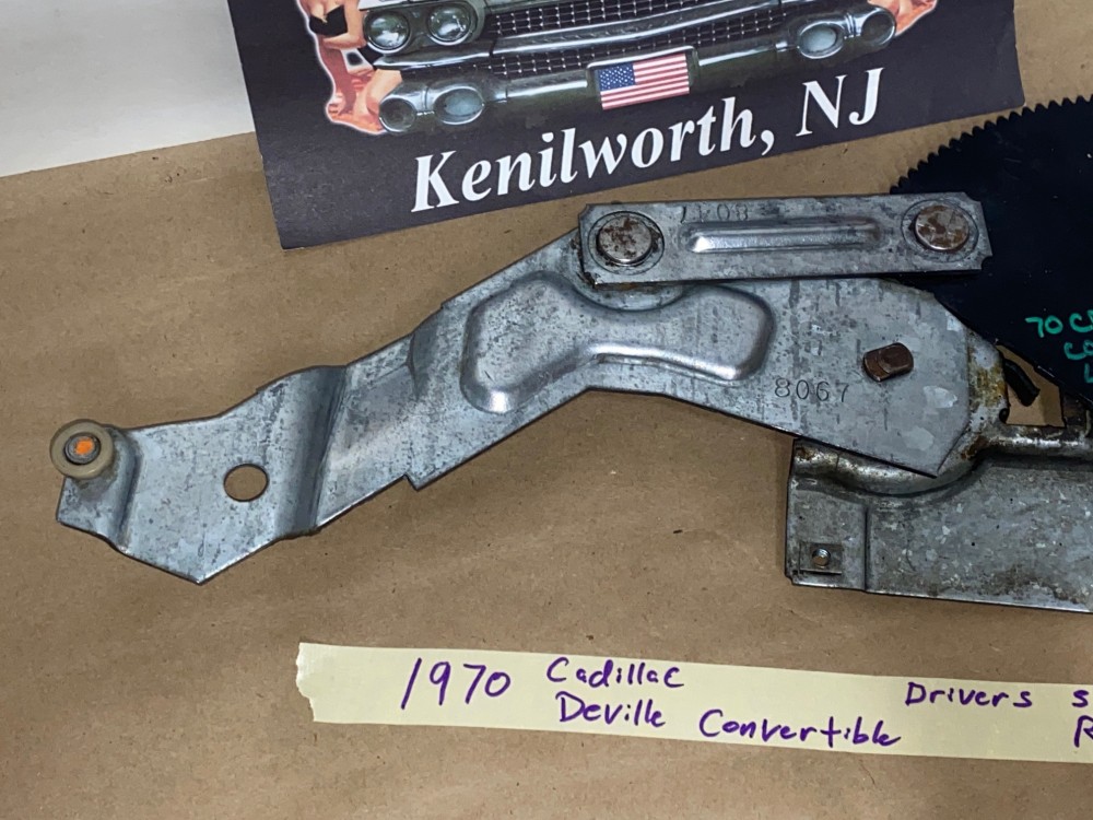 OEM 1969 1970 Cadillac Deville Calais 2 Door Convertible LEFT DRIVER SIDE REAR QUARTER WINDOW REGULATOR #9718069 - Image 3