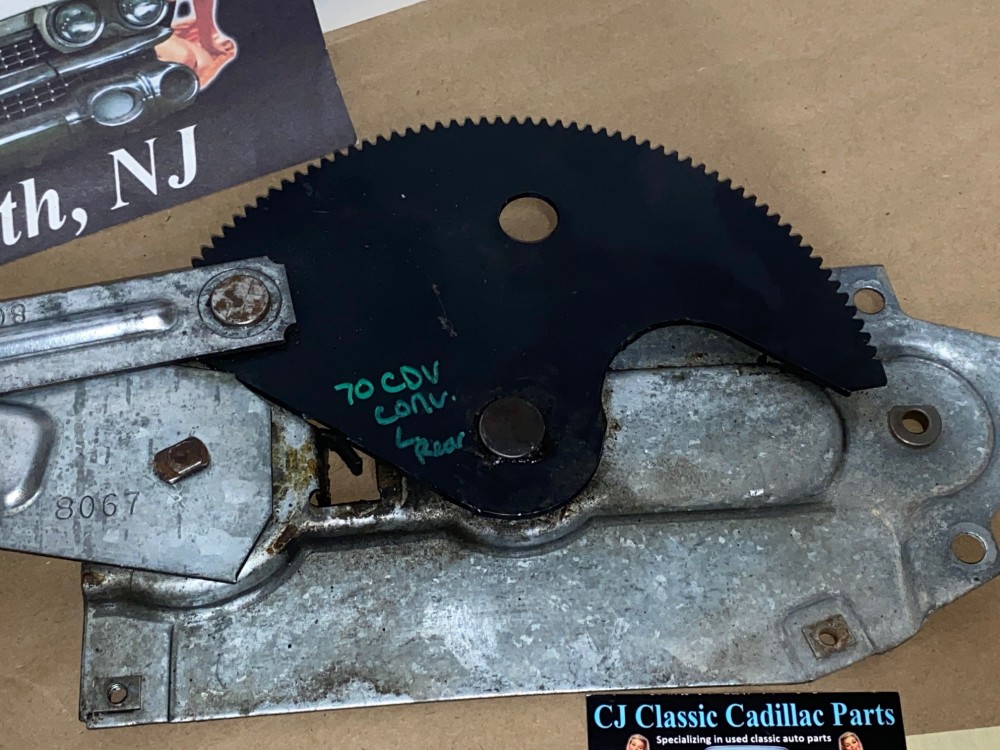 OEM 1969 1970 Cadillac Deville Calais 2 Door Convertible LEFT DRIVER SIDE REAR QUARTER WINDOW REGULATOR #9718069 - Image 4