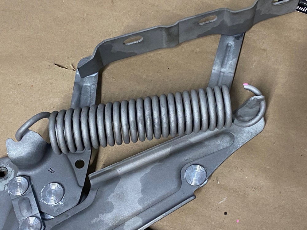 REBUILT 1961 1962 1963 1964 CADILLAC DEVILLE ELDORADO FLEETWOOD SERIES 62 HOOD HINGES WITH SPRINGS AND NEW RIVETS - Image 6