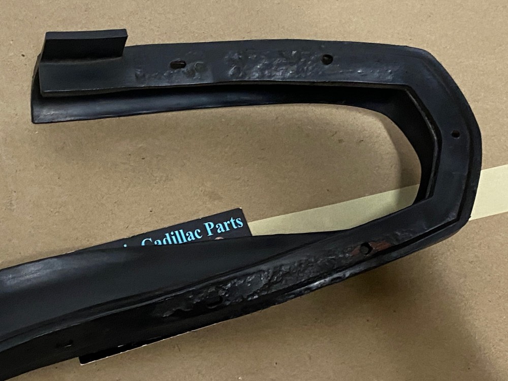 OEM 1964 Cadillac Deville Eldorado Fleetwood LEFT DRIVER SIDE RUBBER QUARTER PANEL TO REAR BUMPER END FILLERS #1481656 - Image 9