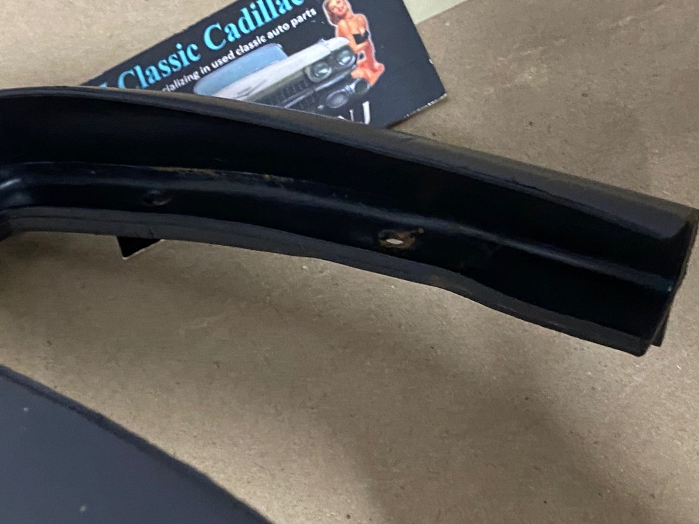 OEM 1964 Cadillac Deville Eldorado Fleetwood LEFT DRIVER SIDE RUBBER QUARTER PANEL TO REAR BUMPER END FILLERS #1481656 - Image 4