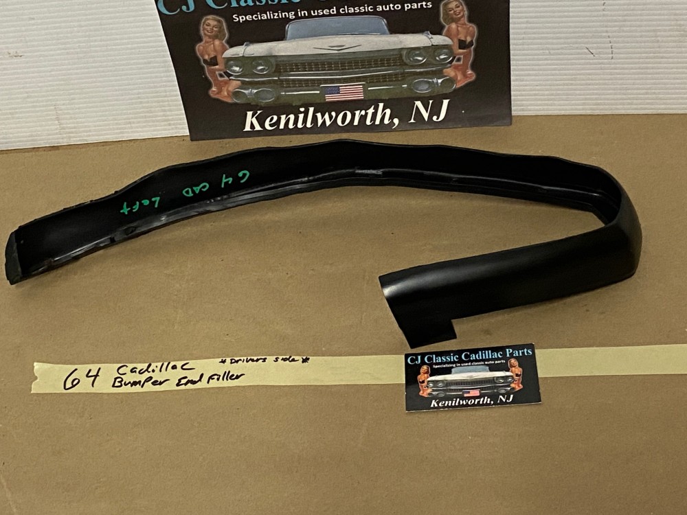 OEM 1964 Cadillac Deville Eldorado Fleetwood LEFT DRIVER SIDE RUBBER QUARTER PANEL TO REAR BUMPER END FILLERS #1481656 - Image 3