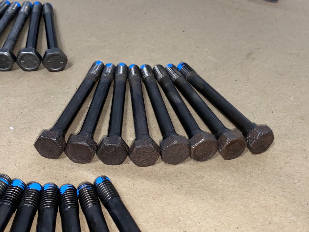OEM 1967 Cadillac 429 Engine CYLINDER HEAD BOLTS - COMPLETE SET (INCLUDES ROCKER BOLTS) - Image 8
