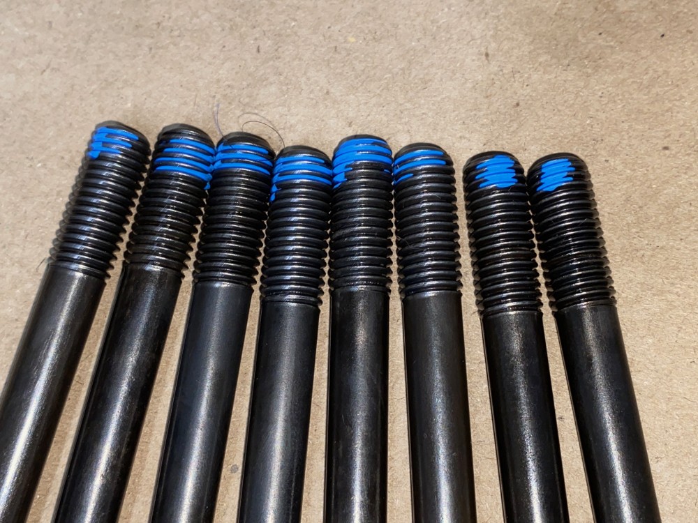 OEM 1967 Cadillac 429 Engine CYLINDER HEAD BOLTS - COMPLETE SET (INCLUDES ROCKER BOLTS) - Image 10