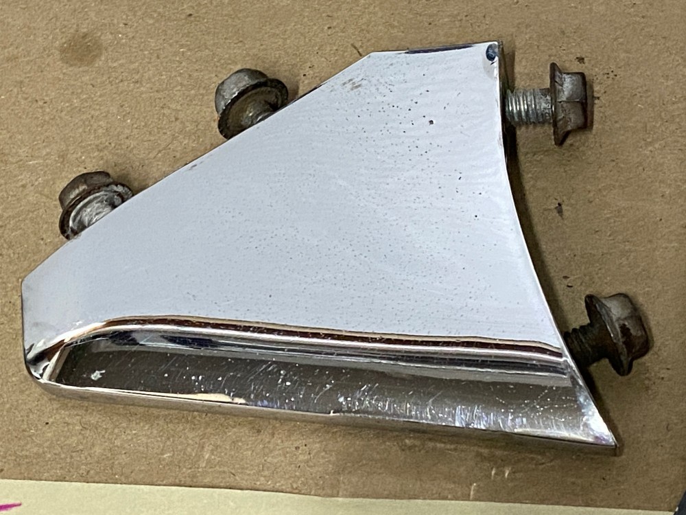 OEM 1961 Cadillac Deville Eldorado Fleetwood LEFT DRIVER SIDE REAR BUMPER CHROME GRILL DIVIDER ORNAMENT #1475860 - Image 8