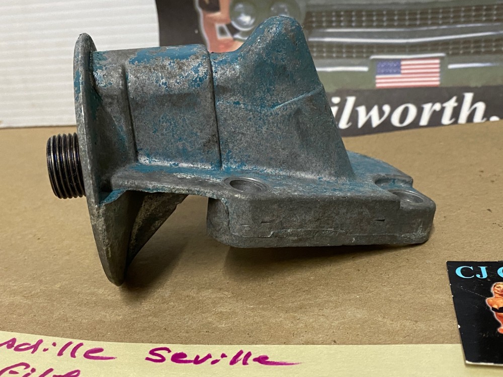 OEM 1976 1977 1978 1979 Cadillac Seville 350 Engine OIL FILTER ADAPTER HOUSING #6438195 - Image 4