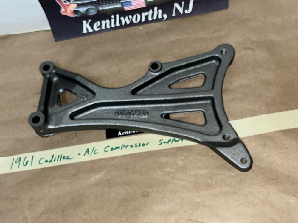 OEM 1961 Cadillac Deville Eldorado Fleetwood FRONT A/C COMPRESSOR SUPPORT MOUNTING BRACKET #1475890 - Image 9