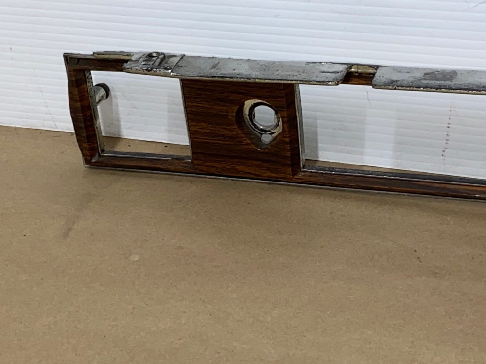 OEM 1974 1975 1976 1977 1978 Cadillac Eldorado RIGHT PASSENGER SIDE DASH TRIM RADIO BEZEL WITH EMBLEMS - Image 3