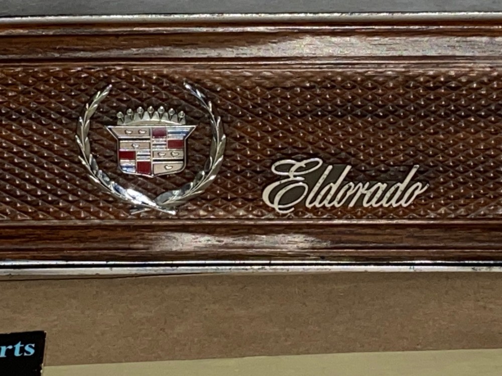 OEM 1974 1975 1976 1977 1978 Cadillac Eldorado RIGHT PASSENGER SIDE DASH TRIM RADIO BEZEL WITH EMBLEMS - Image 6