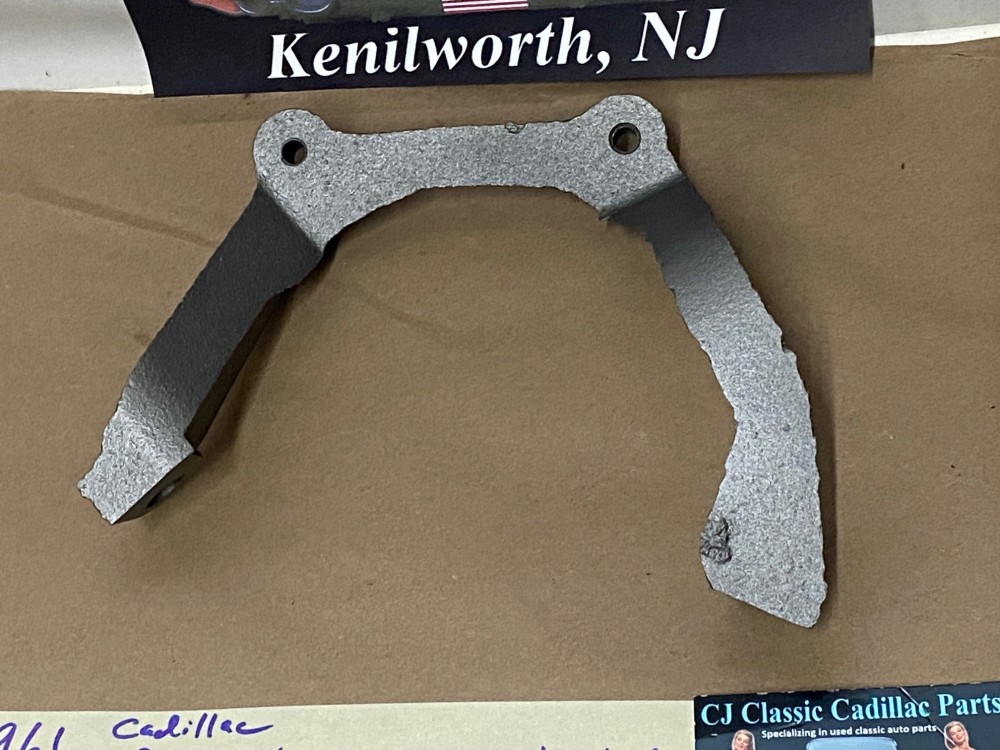 RESTORED 1961 Cadillac Deville Eldorado Fleetwood REAR A/C COMPRESSOR SUPPORT BRACKET #1475980 - Image 2
