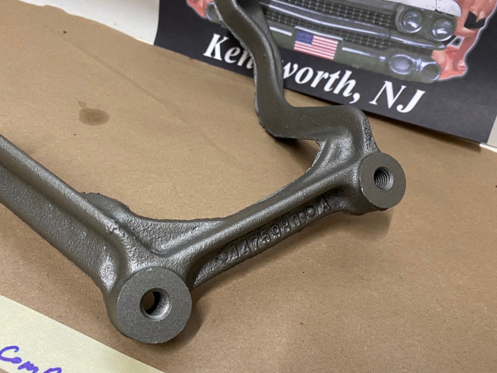 RESTORED 1961 Cadillac Deville Eldorado Fleetwood REAR A/C COMPRESSOR SUPPORT BRACKET #1475980 - Image 6