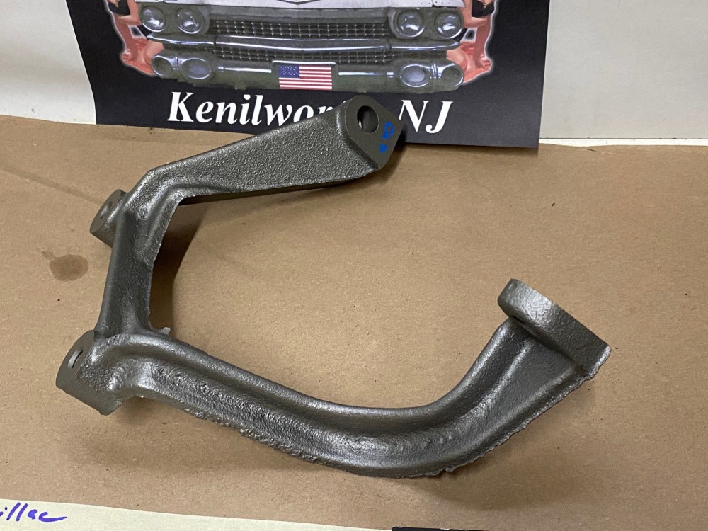 RESTORED 1961 Cadillac Deville Eldorado Fleetwood REAR A/C COMPRESSOR SUPPORT BRACKET #1475980 - Image 11