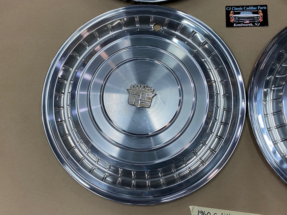 OEM 1960 Cadillac Deville Eldorado Fleetwood 15" HUBCAPS WHEEL COVER WITH CREST EMBLEMS (SET OF 4) - Image 3