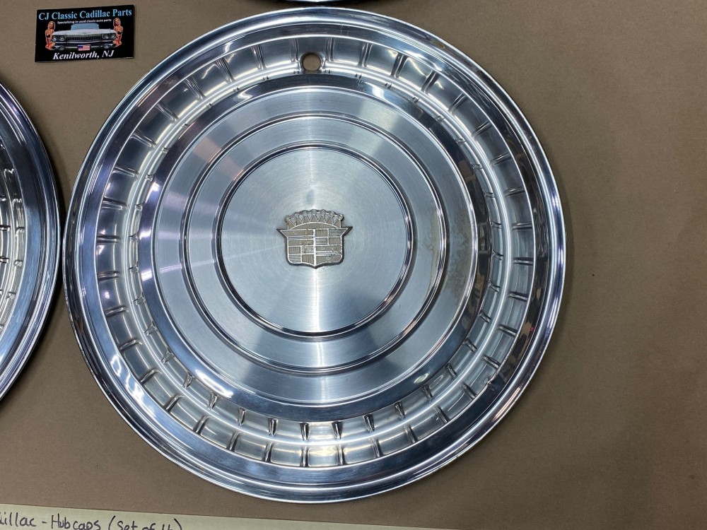 OEM 1960 Cadillac Deville Eldorado Fleetwood 15" HUBCAPS WHEEL COVER WITH CREST EMBLEMS (SET OF 4) - Image 5