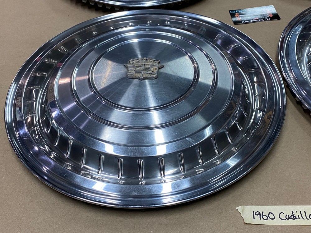 OEM 1960 Cadillac Deville Eldorado Fleetwood 15" HUBCAPS WHEEL COVER WITH CREST EMBLEMS (SET OF 4) - Image 6
