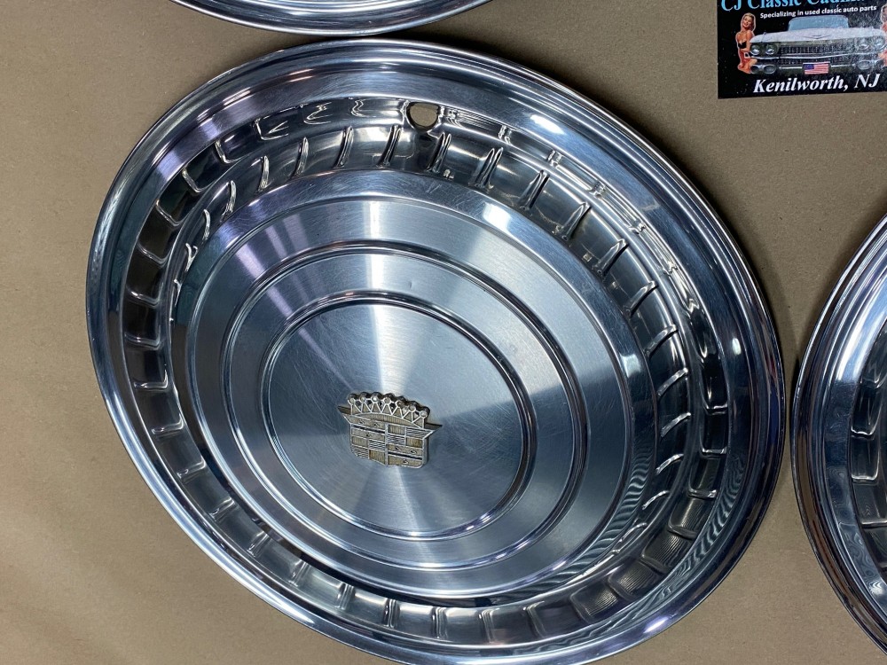 OEM 1960 Cadillac Deville Eldorado Fleetwood 15" HUBCAPS WHEEL COVER WITH CREST EMBLEMS (SET OF 4) - Image 8