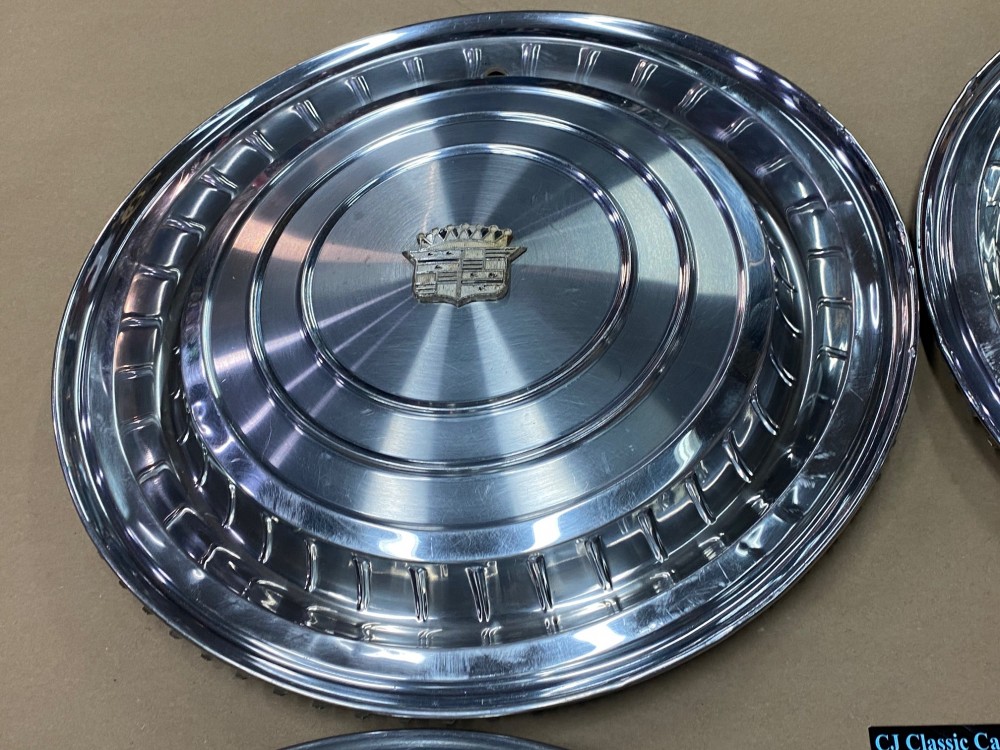 OEM 1960 Cadillac Deville Eldorado Fleetwood 15" HUBCAPS WHEEL COVER WITH CREST EMBLEMS (SET OF 4) - Image 10