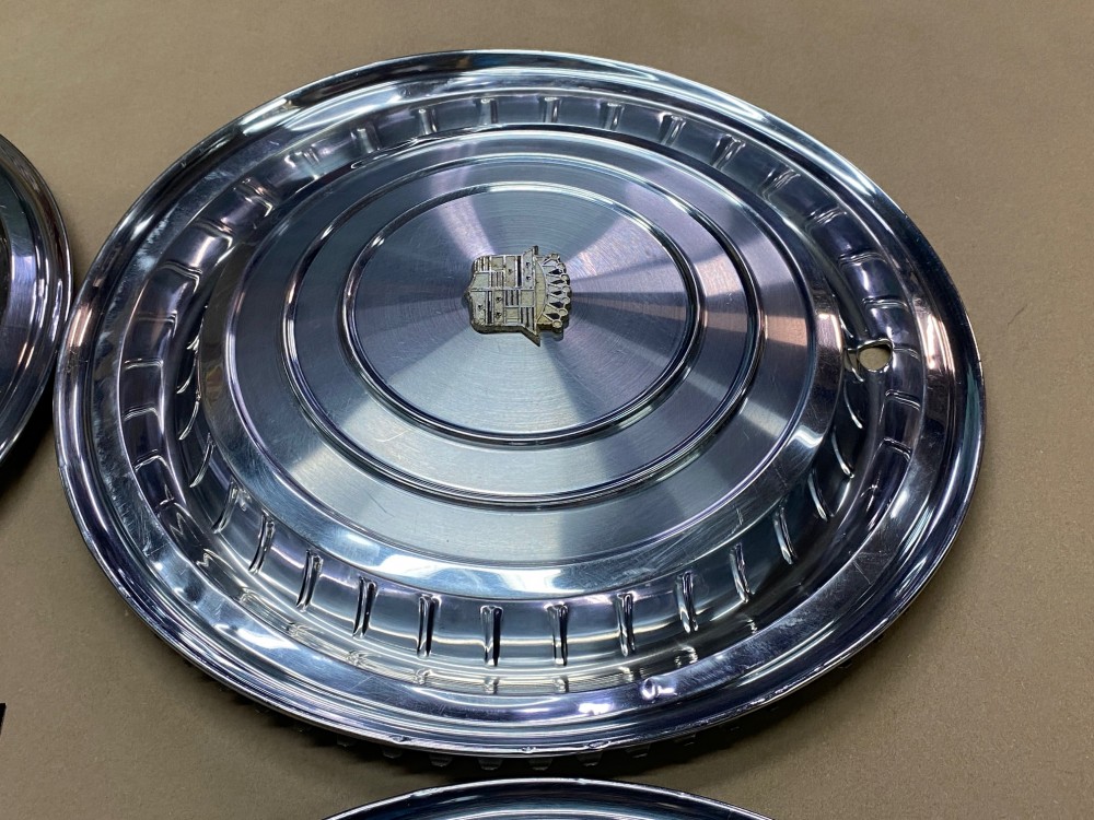 OEM 1960 Cadillac Deville Eldorado Fleetwood 15" HUBCAPS WHEEL COVER WITH CREST EMBLEMS (SET OF 4) - Image 11